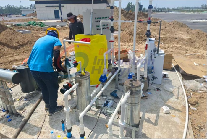 江蘇某居民區(qū)生活污水MBR設(shè)備安裝現(xiàn)場(chǎng)